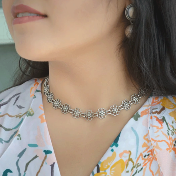 Sleek beautiful silver choker | Flower design silver necklace