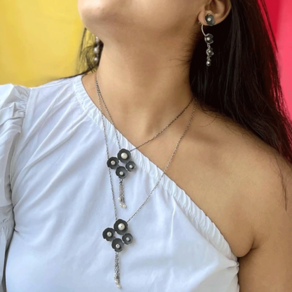 Oxidised Pearl Persona Necklace | Flower pendent silver necklace