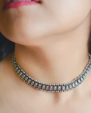 Designer silver choker | Mesmerizing Motif silver choker