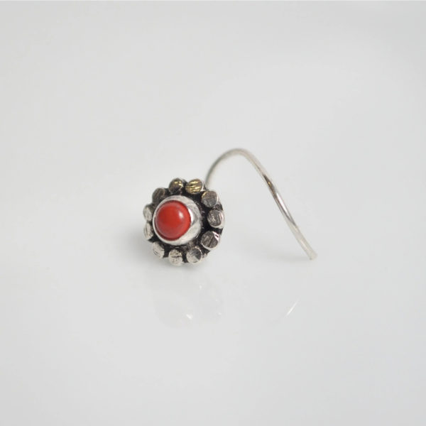 Beautiful silver nose pin | Darika round nosepin