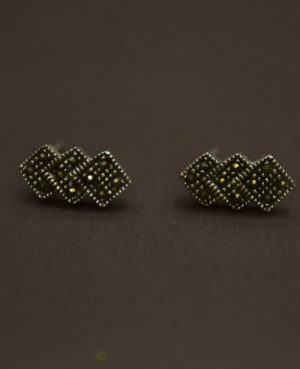 Marcasite elegant silver stud