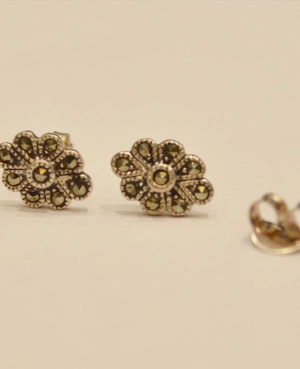 Marcasite stone silver stud