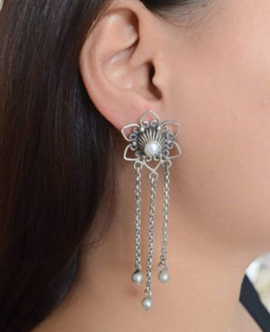 Contemporary Floral earring with hanging chains