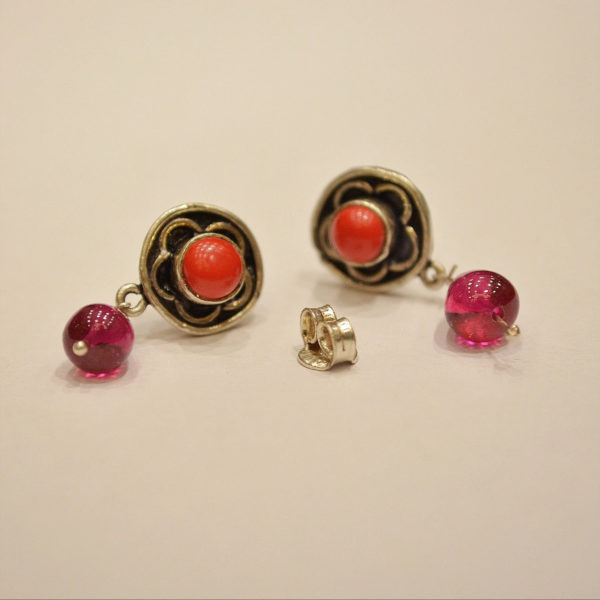 Red stone silver ear stud