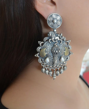 Horse motif silver danglers| Chetak fusion earring