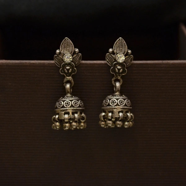 Leaf stud jhumki | Striking ear stud