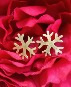 Silver snow Flake stud