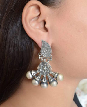 Classic silver earring | Graceful dangler