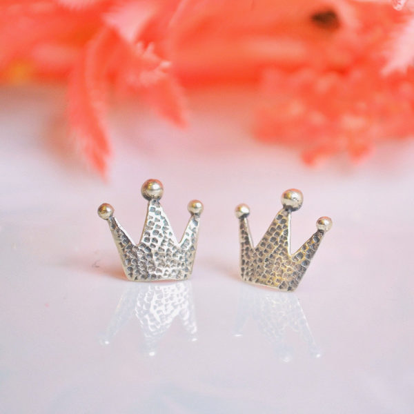 Crown Silver ear stud