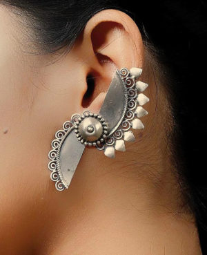 Aesthetic Silver studs | Mesmerizing earpiece