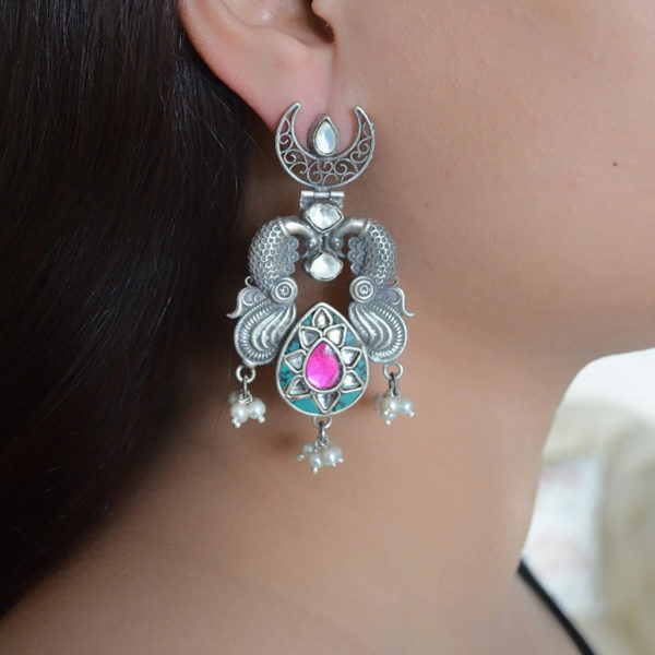 Charming Kundan silver earring