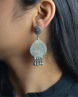 Beautiful Silver earrings for girls | Petal designed earring