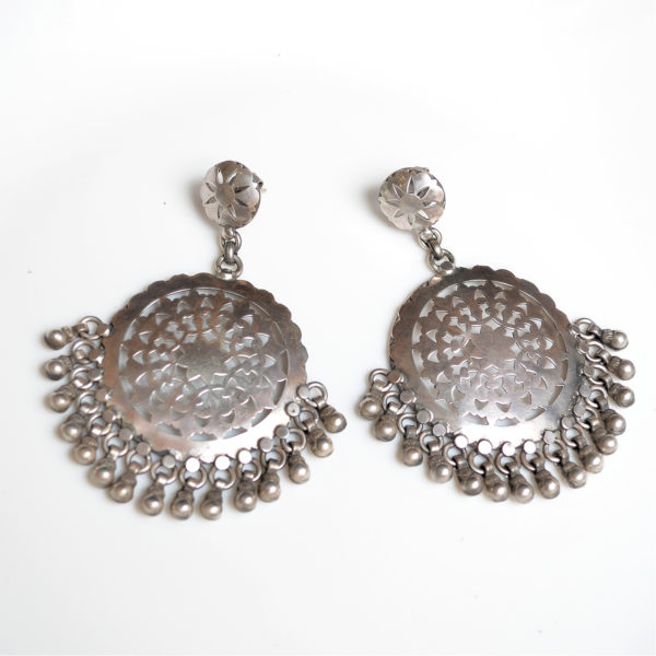 Silver earring with cut work design