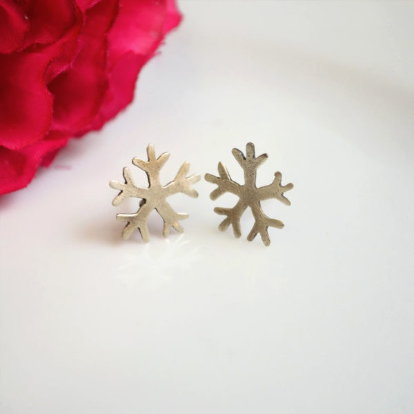 Silver snow Flake stud