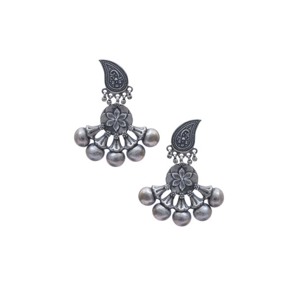 Classic silver earring | Graceful dangler