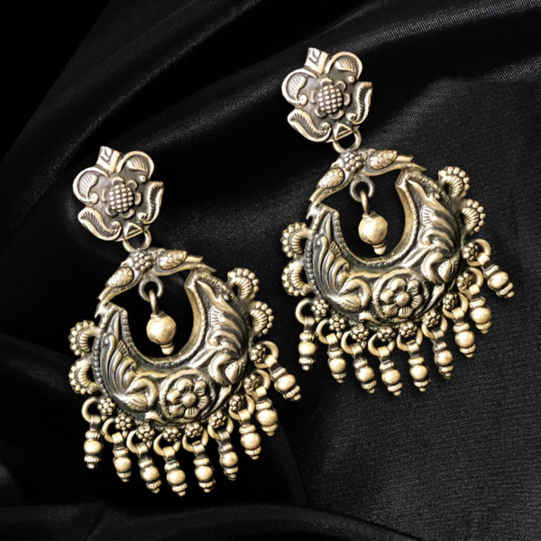 Beautiful designer Silver earring