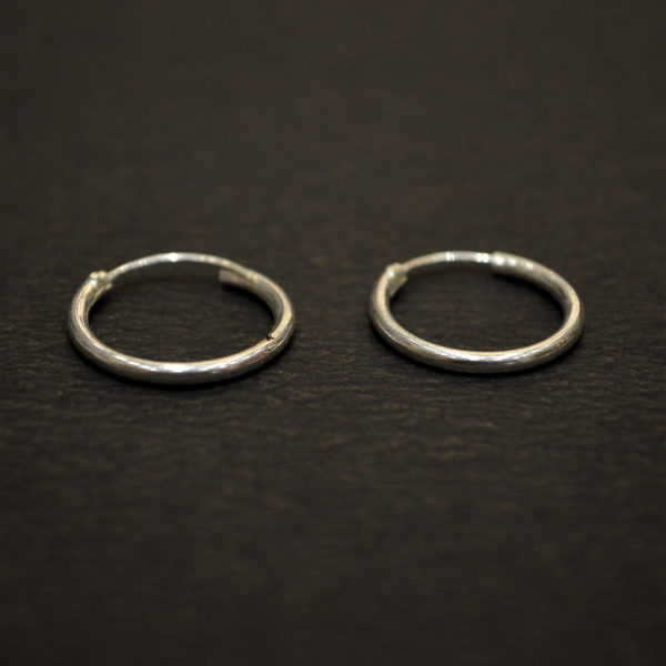 Round Hoop earring | Shimmering Silver Earring