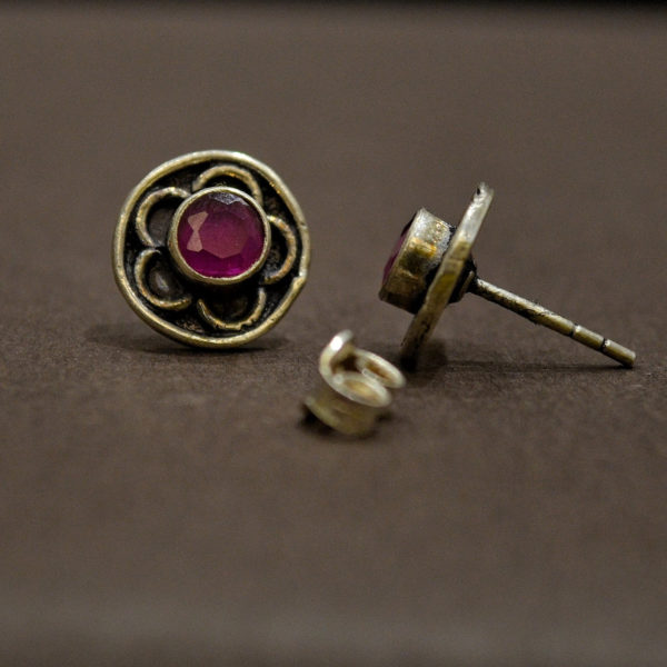 Ear stud | Pink stone stud earring