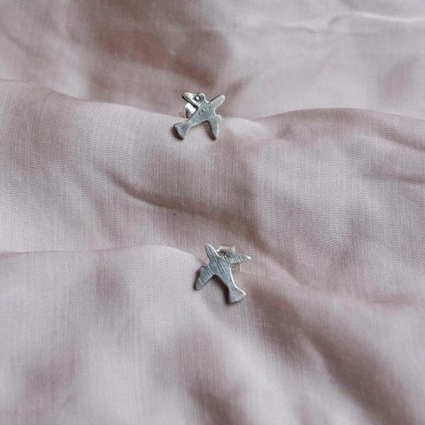 Cute Aeroplan silver stud