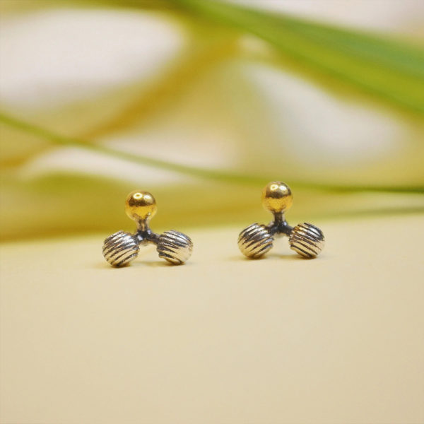 Atom shaped silver ear stud | Mini Ear stud Earring