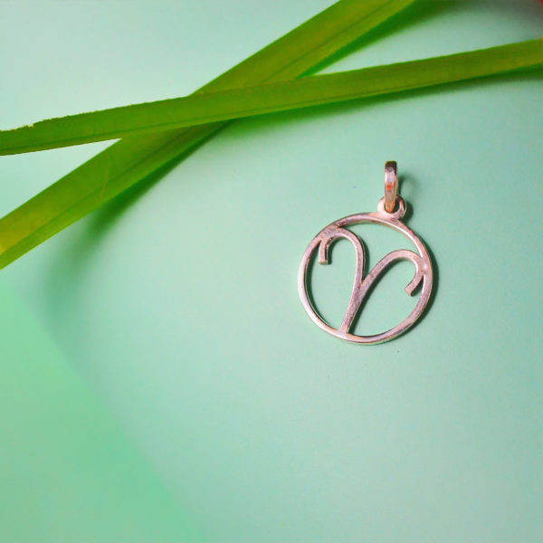 Aries zodiac pendant | Silver neckpiece with zodiac sign