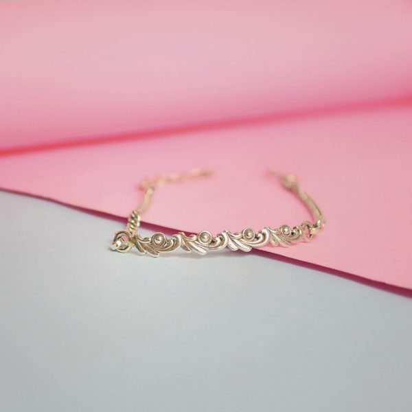 Whirl design silver bracelet | Charming Silver Bracelet